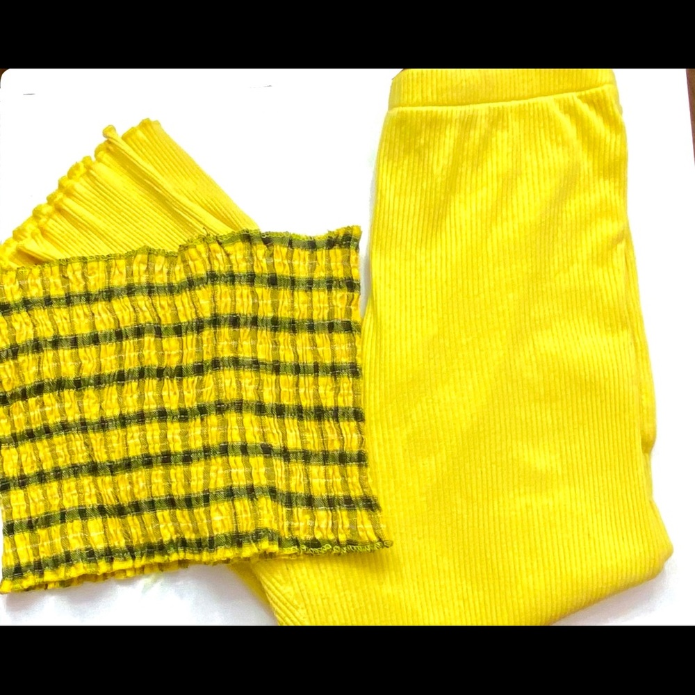 Two piece set - Picture 2 of 3